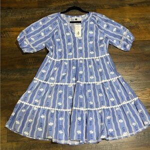 Chic Blue and White Patterned Mini Dress